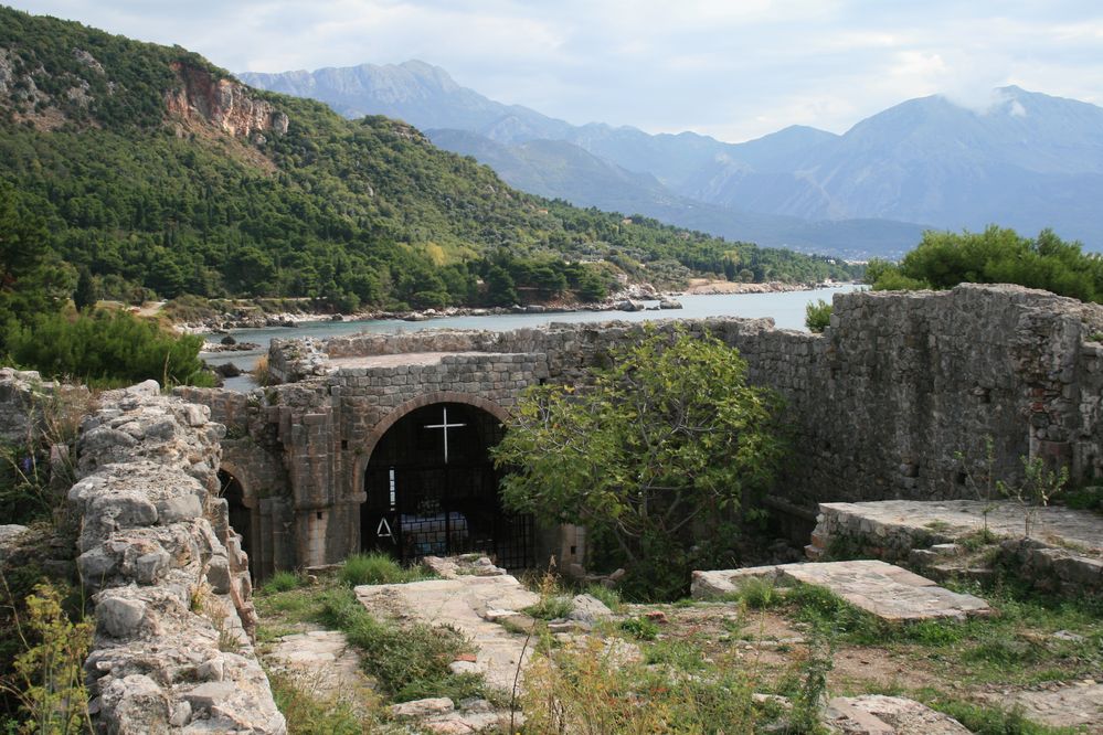 16_Ruiny kláštera Ratac mezi Barem a Sutomore